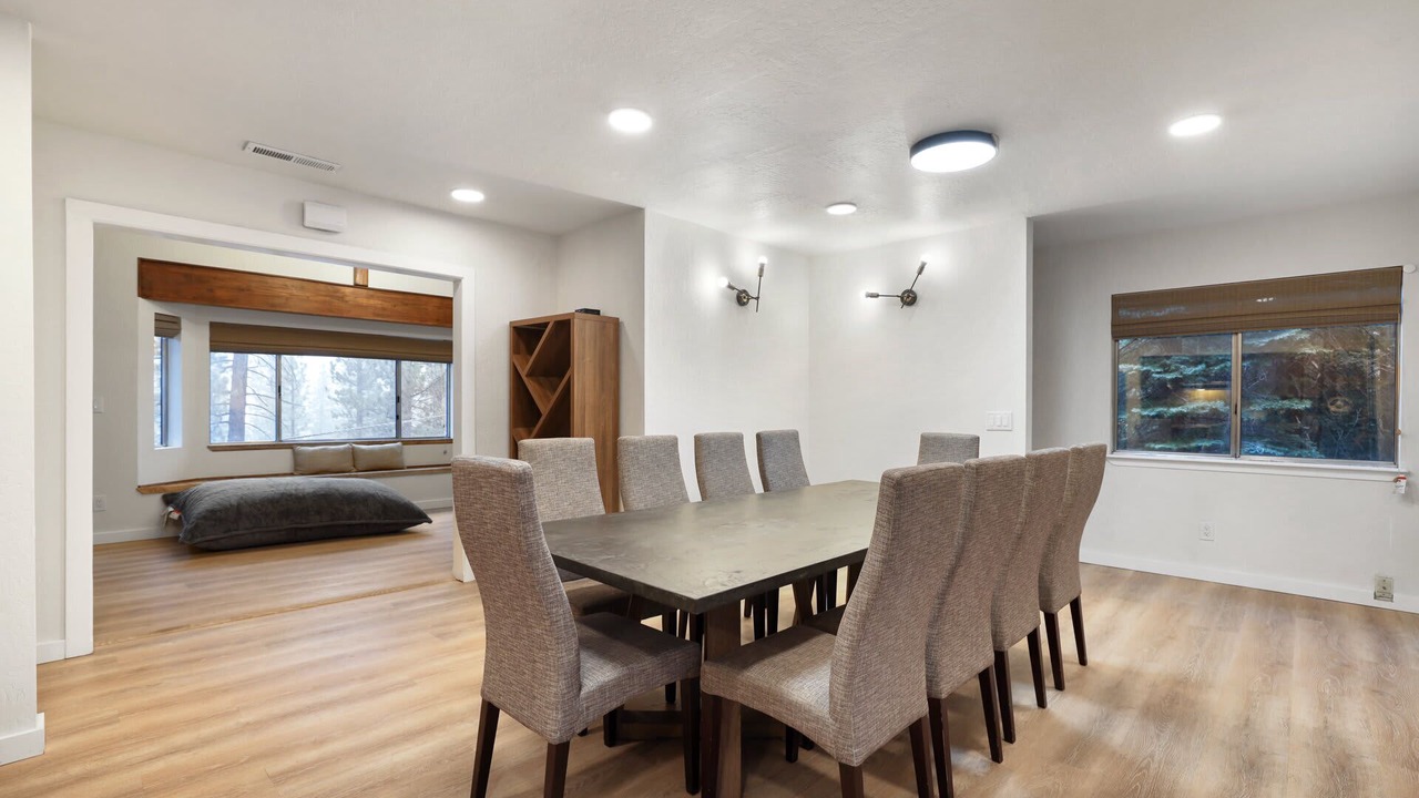Photo of Bedroom in Country Club Estates