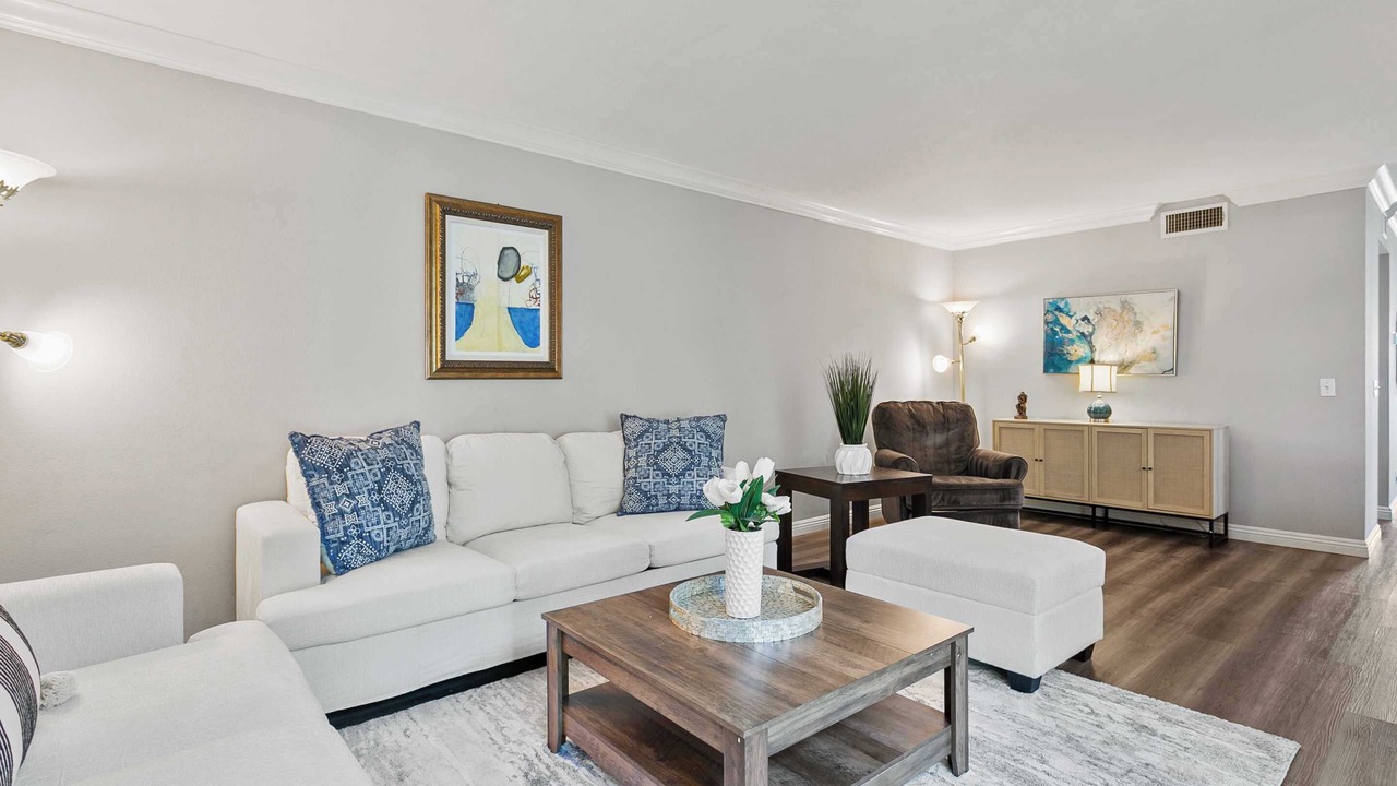 Photo of Livingroom in Woodbridge