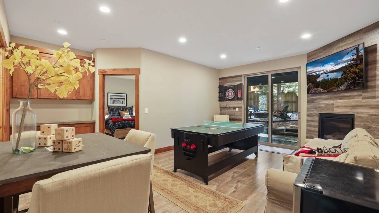Photo of Bedroom in Country Club Estates