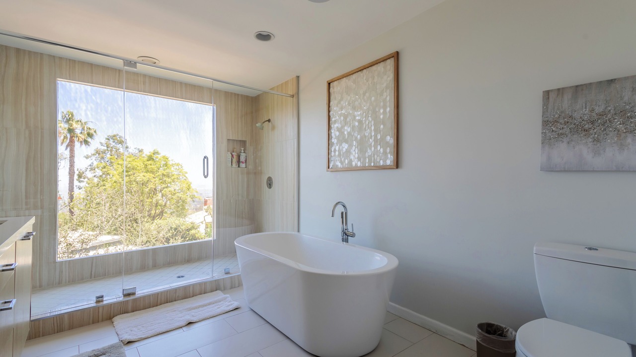 Photo of Bathroom in Beverly Glen
