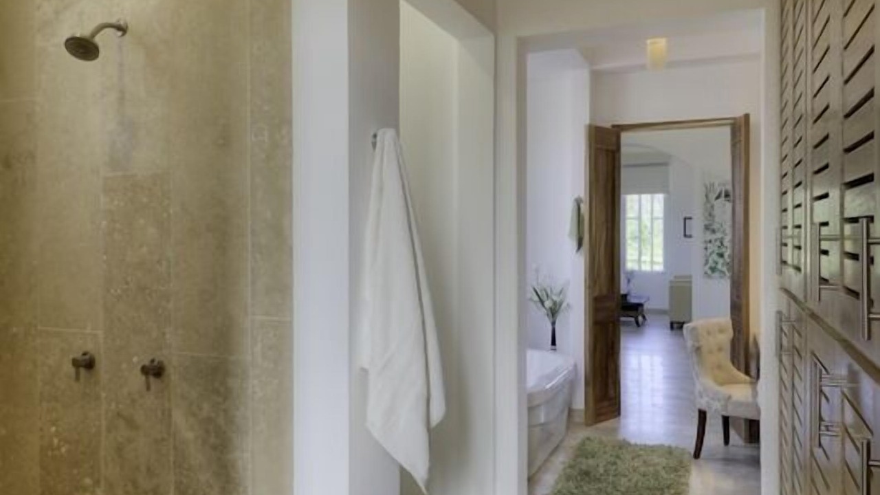 Photo of Bathroom in P Chahue