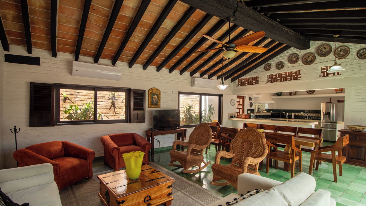 Photo of Livingroom in Romantic Zone