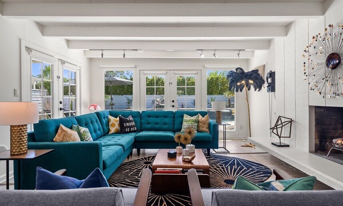 Photo of Livingroom in Racquet Club Estates