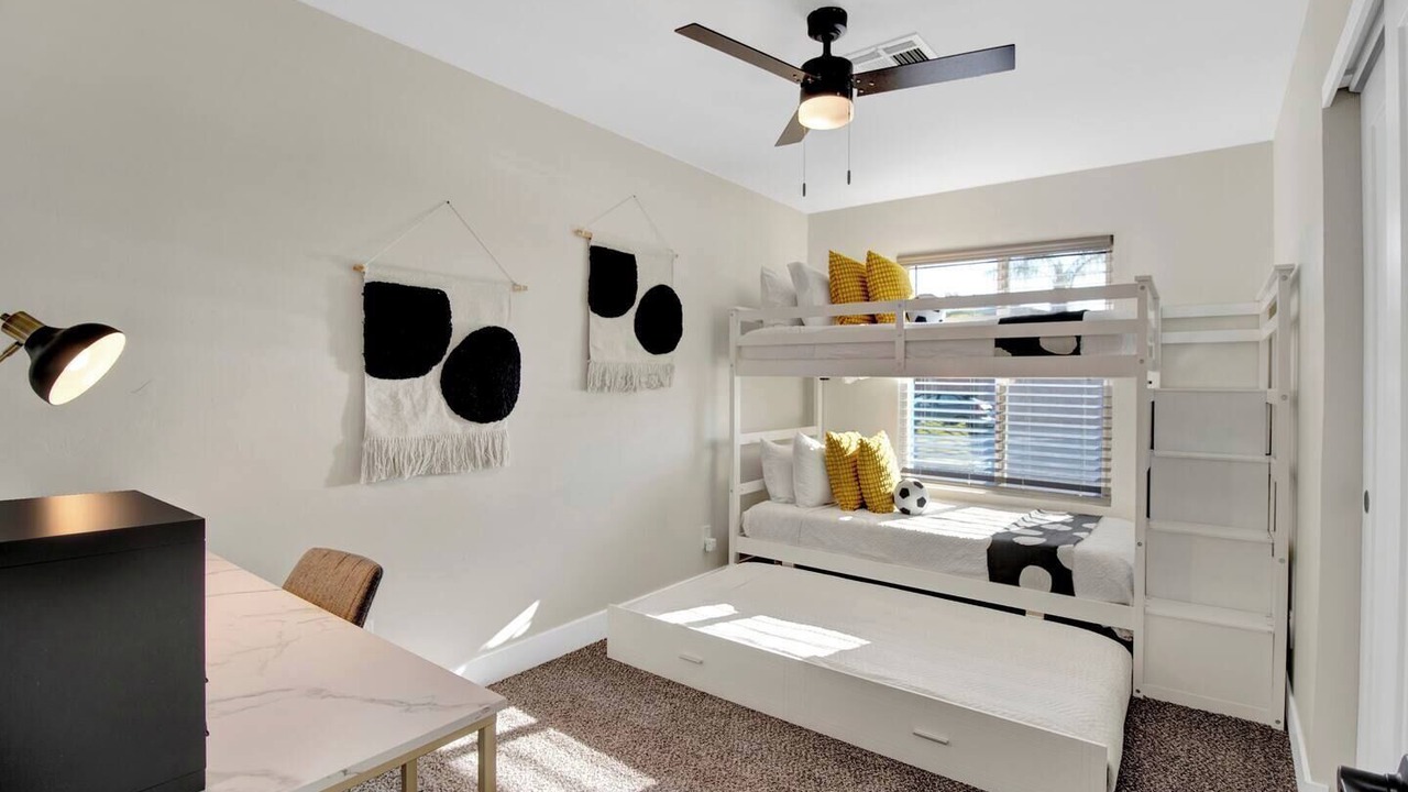 Photo of Bedroom in Paradise Valley Village