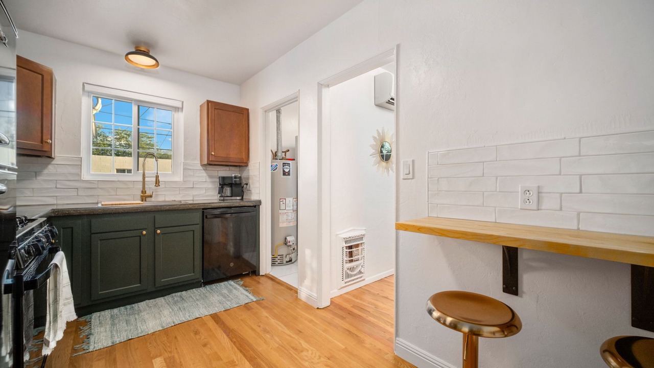 Photo of Kitchen in Blenman-Elm