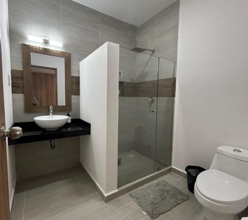 Photo of Bathroom in Anton Lizardo