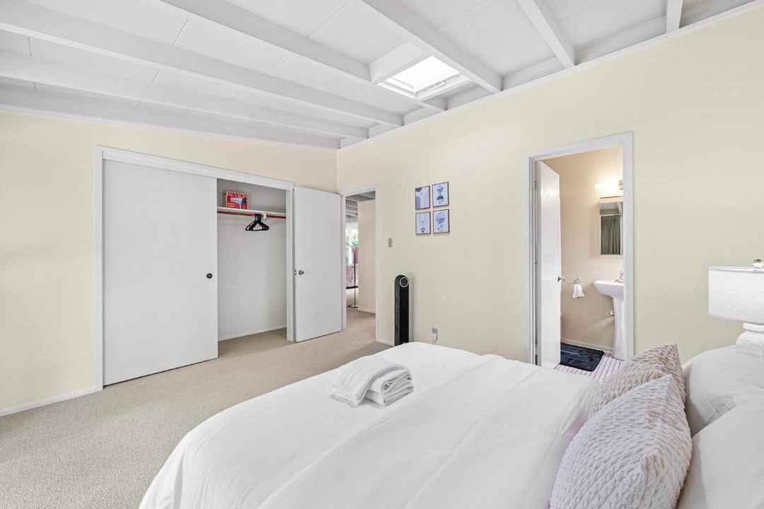 Photo of Bedroom in Midtown