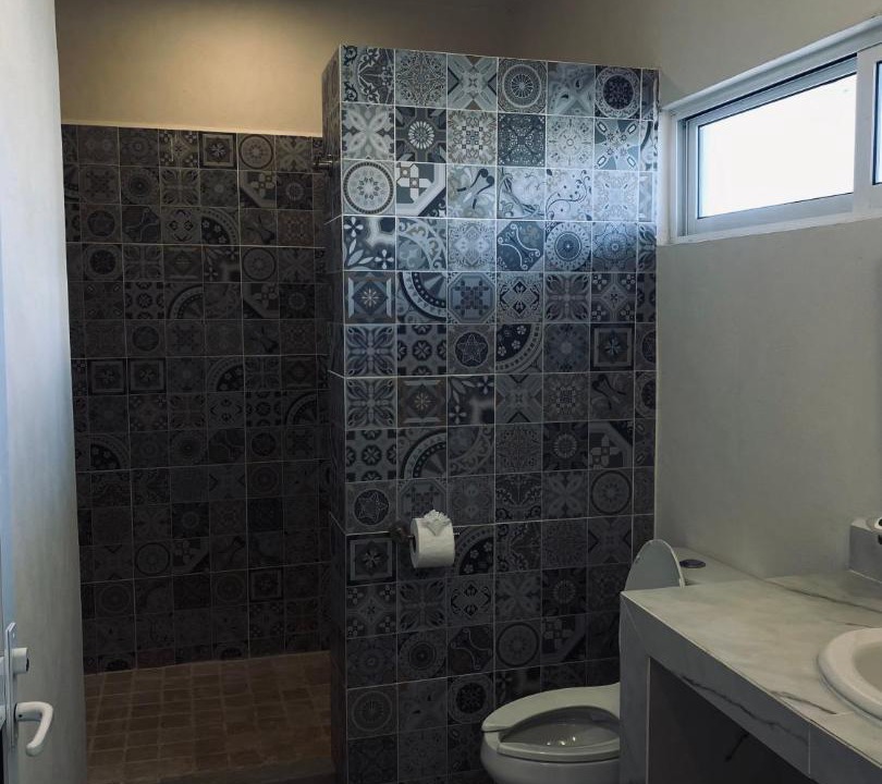 Photo of Bathroom in Anton Lizardo