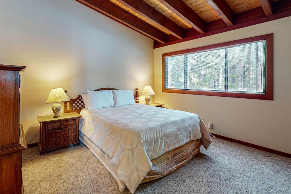 Photo of Bedroom in Lake Forest