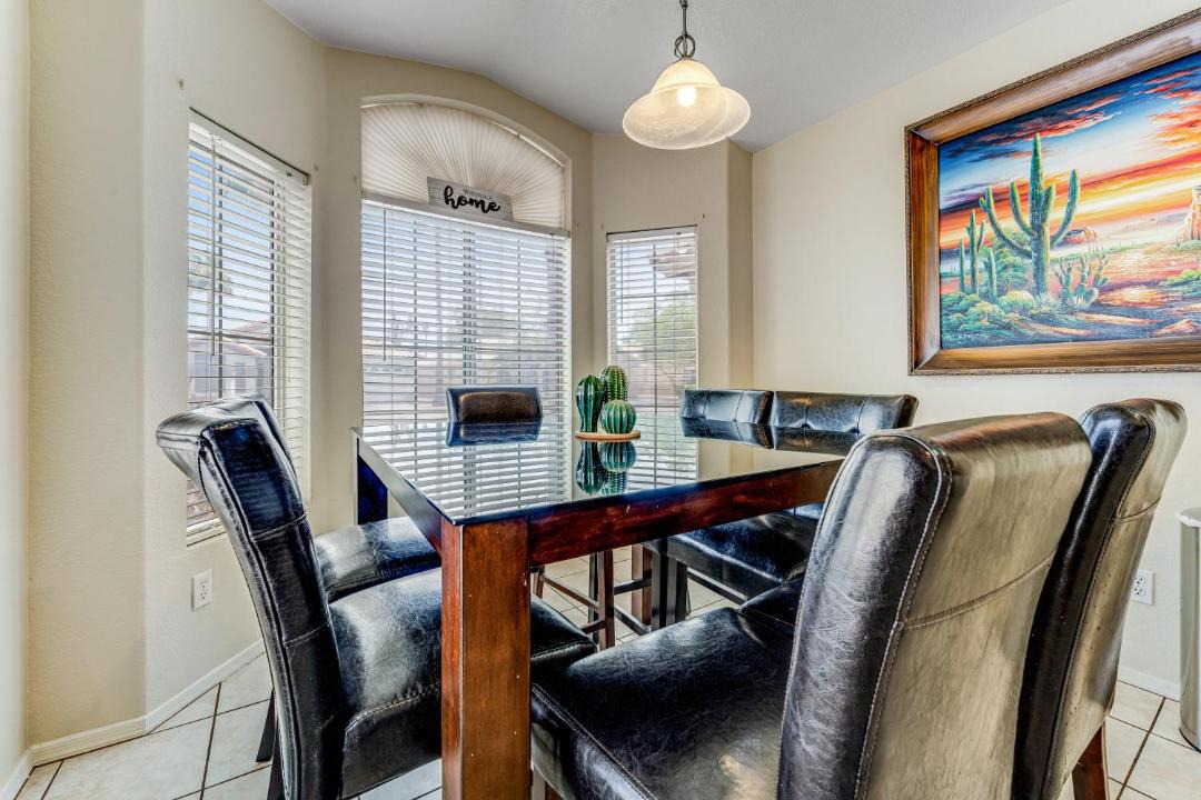 Photo of Livingroom in Provinces Master Community