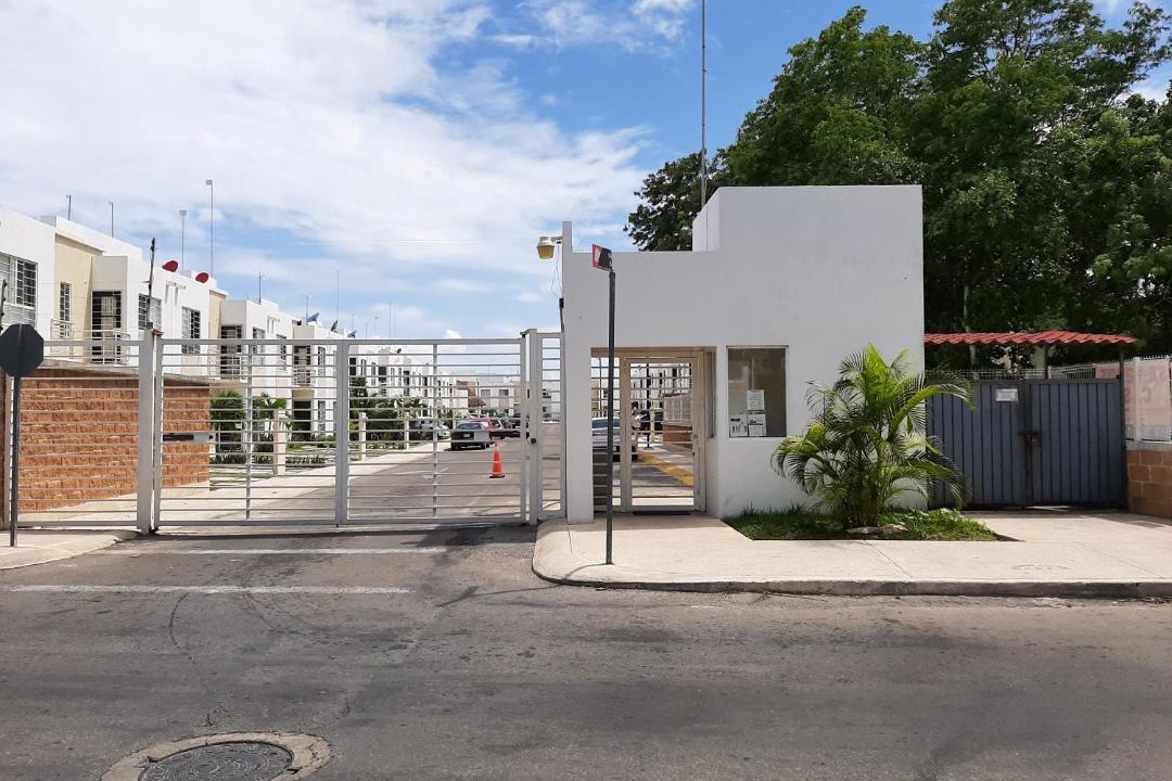 Photo of Buildings in Puerto Juarez