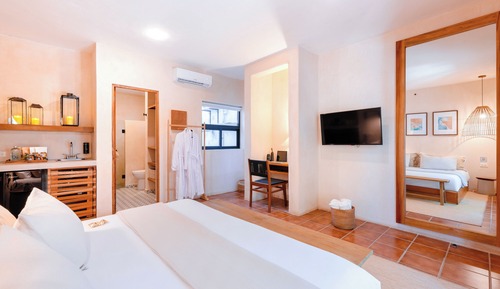 Premier Room, 1 King Bed, Ensuite, Garden View