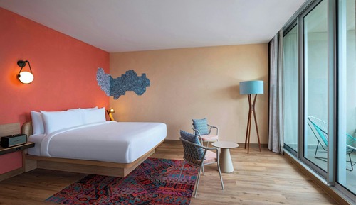 Suite, 1 King Bed