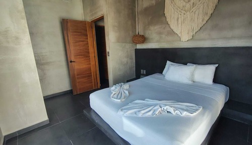 Deluxe Studio Suite