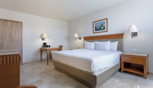 Deluxe Room, 1 King Bed