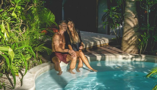 Junior Suite, 1 King Bed, Private Pool, Beachfront