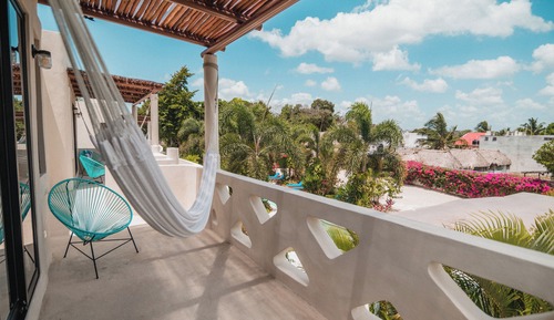 Room, 1 King Bed, Pool View
