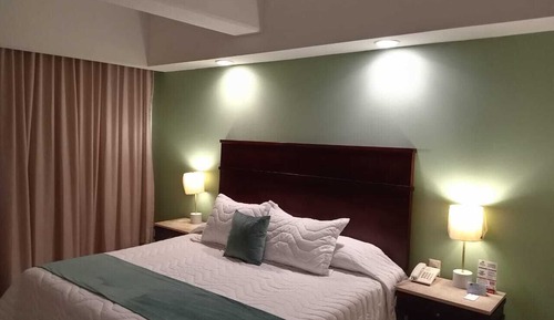 Standard Room, 1 King Bed