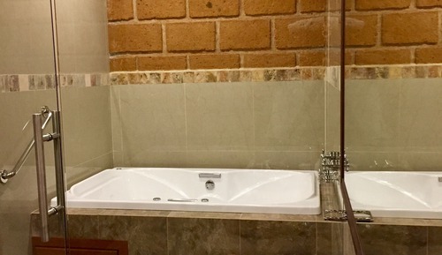 Elite Studio Suite, 1 King Bed, Accessible, Non Smoking