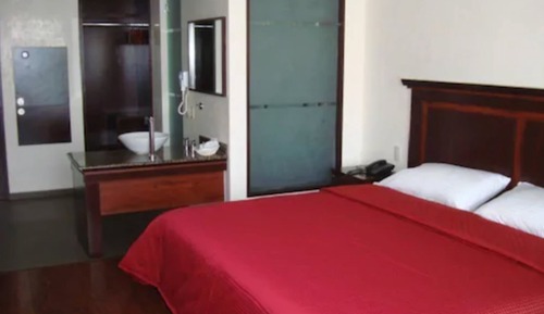 Traditional Room, 1 King Bed