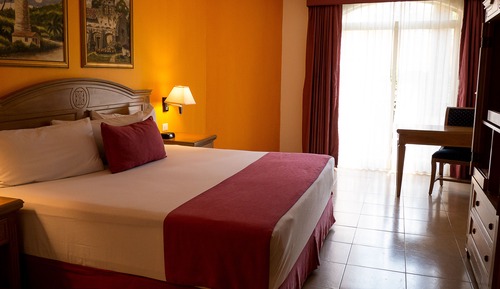 Standard Room, 1 King Bed, Mobility Accessible