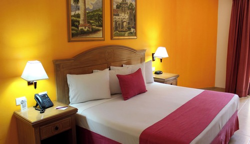 Standard Room, 1 King Bed