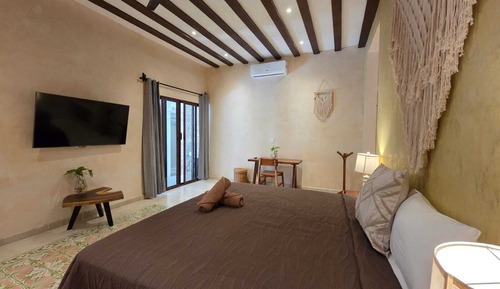Deluxe Room, Courtyard View