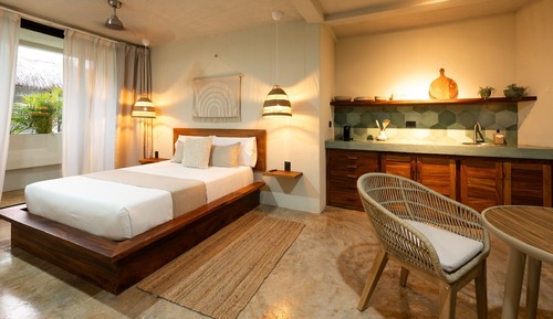 Comfort Single Room, 1 Queen Bed, Balcony