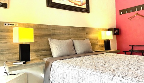 Deluxe Room, 1 Bedroom, Non Smoking, Garden View