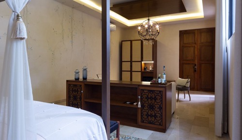 Premium Suite with Bathtub