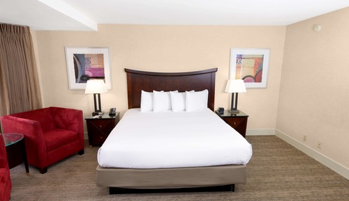 Room, 1 King Bed, Corner
