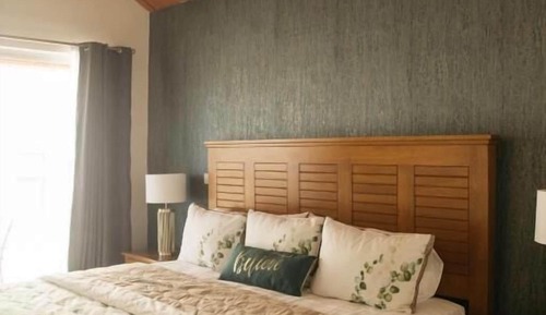 Deluxe Room, Balcony, Garden View