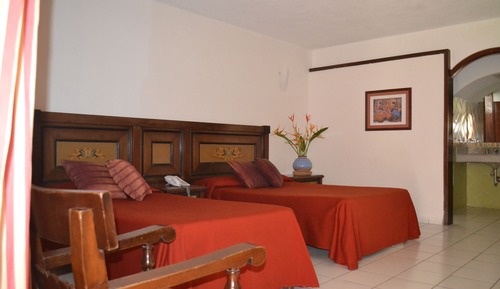 Basic Single Room, Garden View