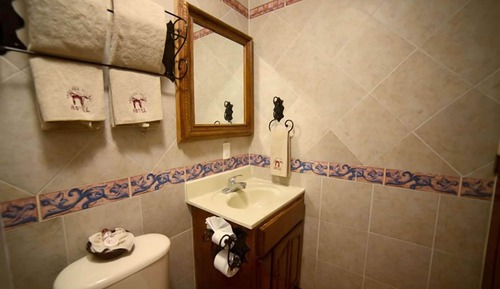 Basic Double Room Single Use, 2 Twin Beds