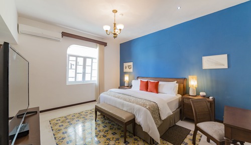 Deluxe Room, 1 King Bed