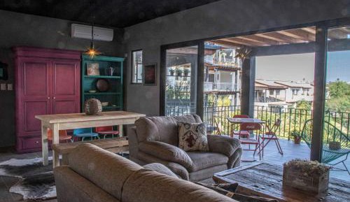 Three-Bedroom Apartment with Balcony
