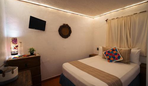 Triple Room with Shared Bathroom