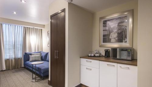 King Studio Suite - Non-Smoking