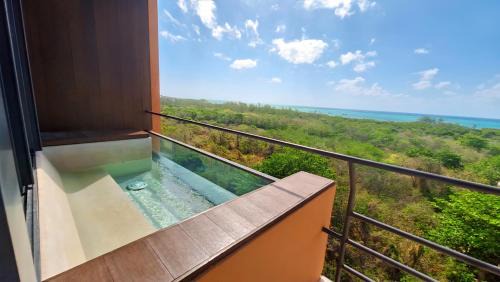 Two-Bedroom Apartment with Balcony and Sea View