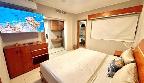 Two-Bedroom Deluxe Apartment with Balcony