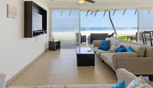 Four-Bedroom Deluxe Apartment
