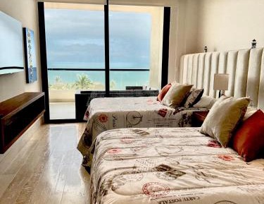 Family Room with Sea View