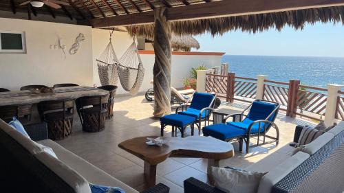 Two-Bedroom Deluxe Apartment with Ocean View