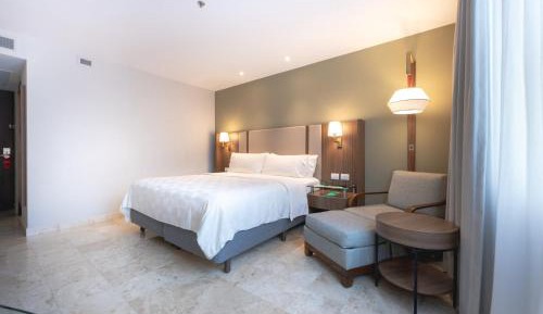 Standard King Room with Pool View