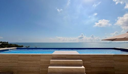 Two-Bedroom Apartment with Balcony and Sea View