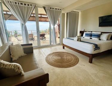 Deluxe Suite with Sea View