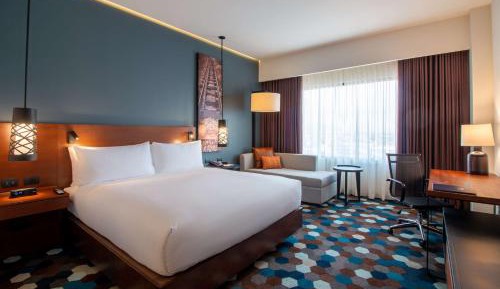 King Room with Roll-In Shower - Mobility and Hearing Access