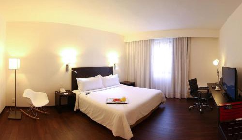 Deluxe Room 1 King