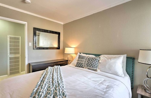 Las Vegas Cottage | Las Vegas Getaway w/Patio & Grill: ~3mi to Strip!