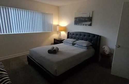 Ocean Beach Apartment | Great Location in Ocean Beach